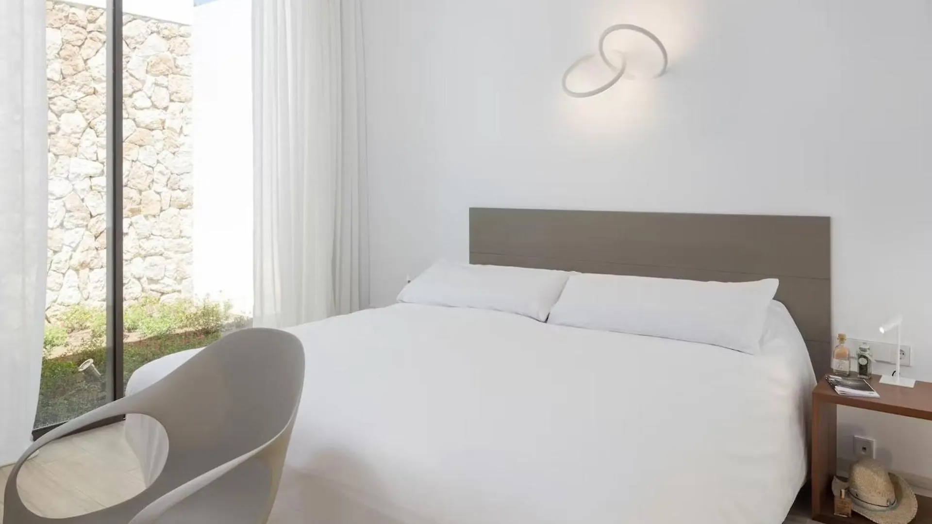 Countryside Villa With Outdoor Space Santa Eularia des Riu Spanje